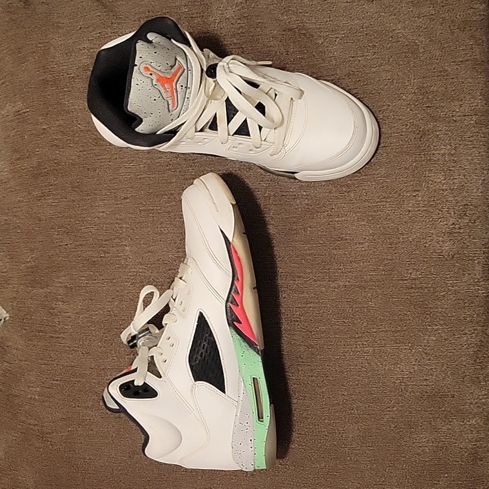 Air Jordan Sneakers 8.5 w or 7y